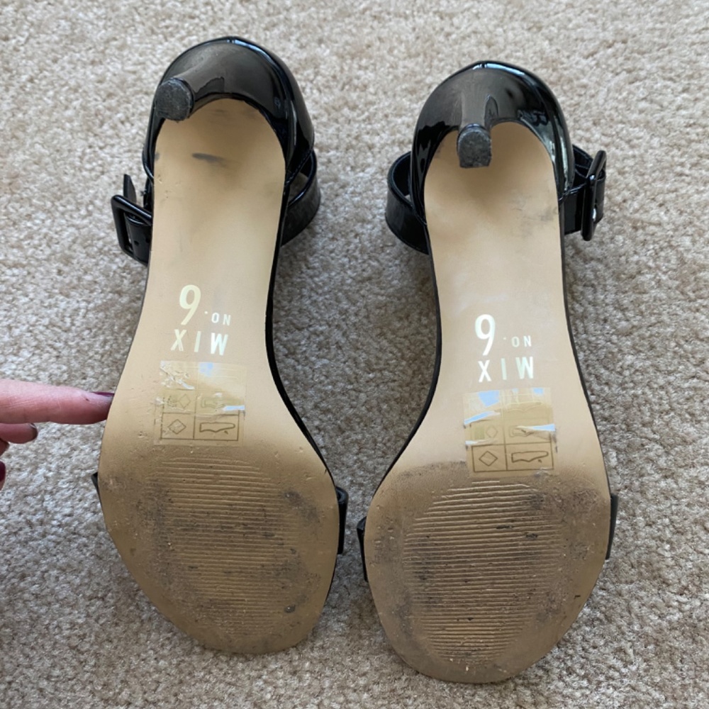 Mix No. 6 Lole heels - Picture 3 of 3